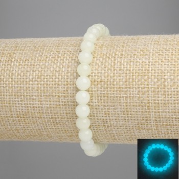 Гривна от Оникс с бирюзово сияние — гладка мъниста, диаметър около 6 мм, дължина около 18 см, еластична основа