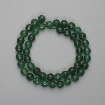 Мъниста нефрит – гранени топчета, диаметър около 8 мм, дължина около 36 см на конец