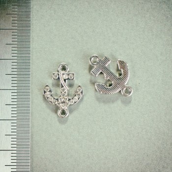 Фурнитура — висулка-конектор „якор“ с кристали, метален цвят „сребро“ 1,8×1,3 мм фас. 4 бр