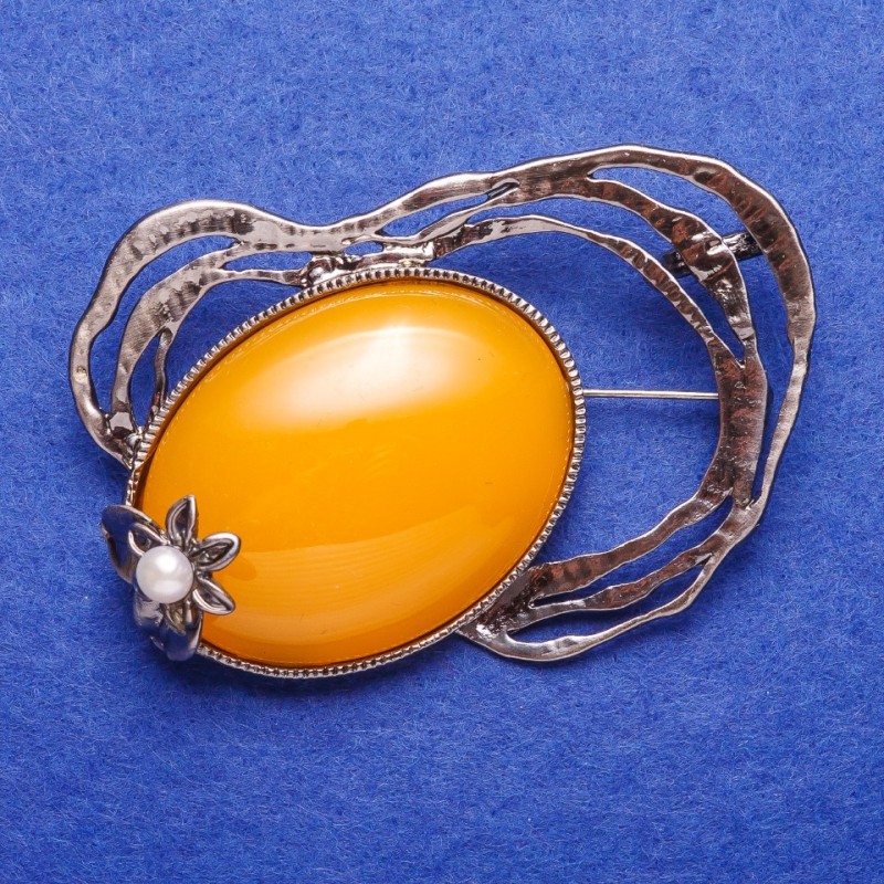 Брошка кована сребриста «янтарна» (им.) 6,7 × 4,7 см