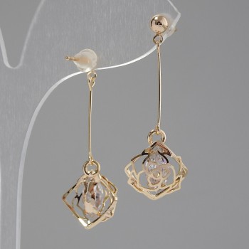 Обеци «Итаоляо» Рози с кристали, диаметър 12 мм, дължина 25 мм, златист цвят