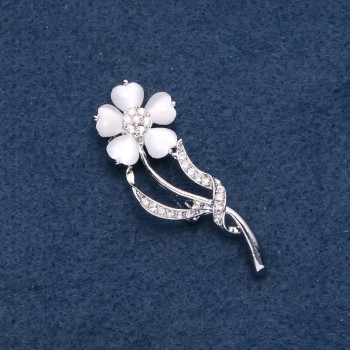 Брошка с камък от бяло котешко око Незабравка 56×20 мм, цвят на метала „сребро“