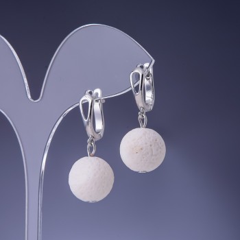 Обори от бял губчат корал Елегант