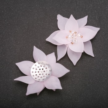 Фурнитура нашивка Цвете на лилията, розов акрил, диаметър около 50 мм