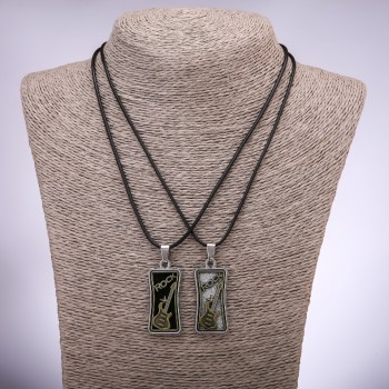 Парни кулони за приятелство «Рок китари», дължина 42–48 см, диаметър 18×37 мм