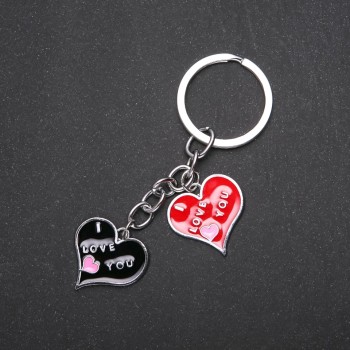 Ключодържател със сърца в метален цвят „сребърен“
