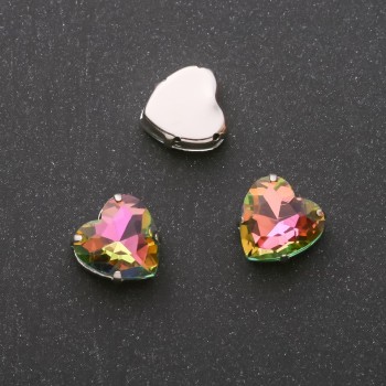 Цена за опаковка /10 бр. пришиван кристал във форма на сърце 14 мм зелено-малинов