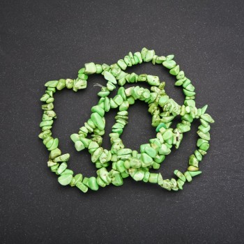 Мънисти на конец от говлит, тонирани, ситни късчета, диаметър 6 мм (±), дължина 80 см