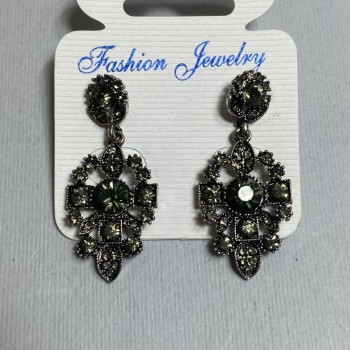 Гвоздики с висулка, тъмни и светли стрази, метал със сребърно покритие, 40 мм