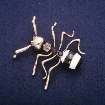Брошка Мравка емал с кристали, златист метал 44х45мм