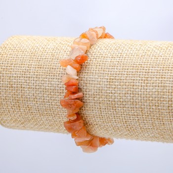 Гривна от естествен камък карнеол, късчета 8 мм ±, обиколка 18 см