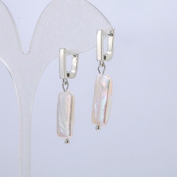 Обеци от естествени барокови перли, диаметър 17×10 мм, дължина 37 мм, с бензинов отлив