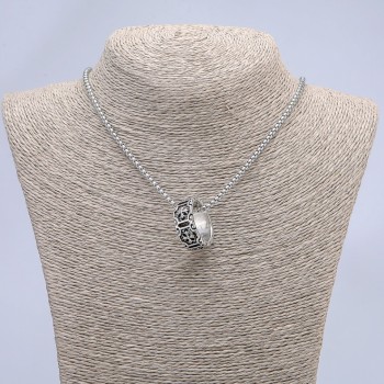 Кулон‑пръстен 27×10 мм на синджир, дължина 70 см ±, със сребрист метал