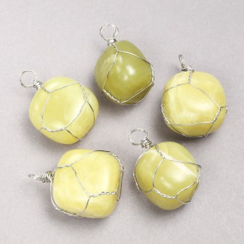 Кулон в сребристо обплитане от естествен камък джадеит, диаметър 35х20 мм+