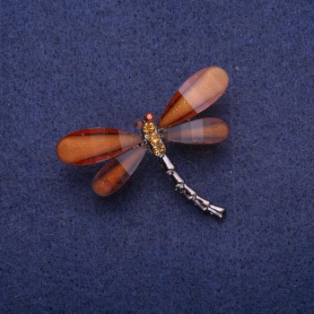 Брошка Стрекоза с кафяви кристали, сребърен метал 32х43 мм