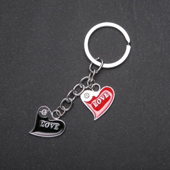 Ключодържател „Сърца“ в сребърен цвят