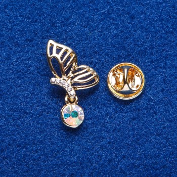 Брошка със златист метал, формата на пеперуда, размери 2,7×1,6 см