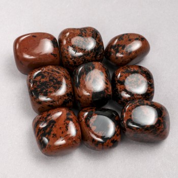 Сувенирни естествени камъни обсидиан, диаметър 22х16 мм +- (опаковка 100 г.)