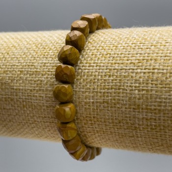 Гривна от дървена яшма, гранован кубик, диаметър 7 мм ±, дължина 18 см (еластична)