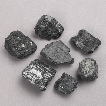 Сувенирен суров камък Турмалин Шерл (цена за 100 г.) (за 100 г.)