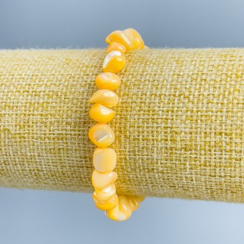 Браслет от светлооранжев перламутър, фасетирани мъниста, диаметър 8×6 мм, дължина 18 см (еластичен)