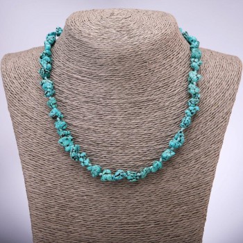 Намисто „Бирюза“ (говлит) галтоване, диаметър около 10 мм, дължина 45 см