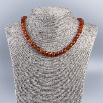 Колие от естествен карнеол, грановани кубчета, диаметър около 7 мм, дължина 48 см ±