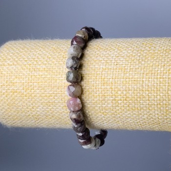 Браслет турмалин естествен камък гранени кубчета, диаметър 7 мм, дължина 18 см (еластичен)