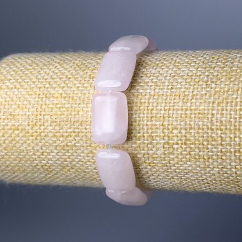 Гривна от розов кварц с правоъгълни звена, размери 13x18 мм ±, дължина 18 см (еластична)