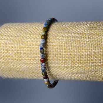 Гривна със содалит – естествен камък, гранени кубчета, диаметър 4 мм ±, дължина 18 см (еластична основа)