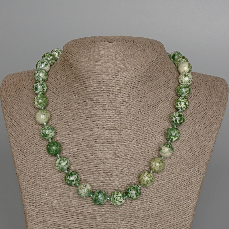 Огърлица от мъхов ахат (единична) гладка мъниста, диаметър около 13 мм, дължина 51 см