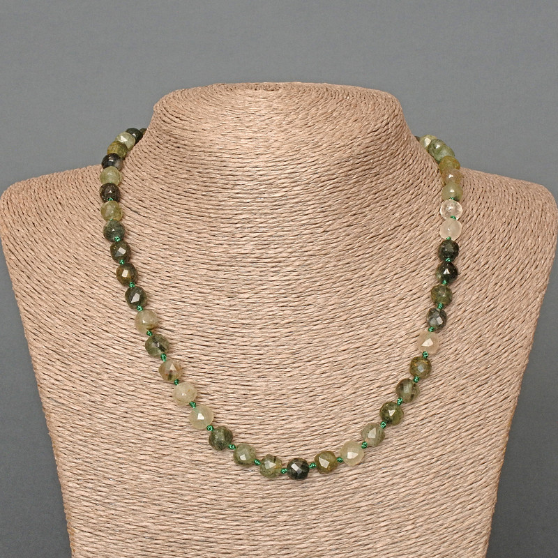 Огърлица от рутилий кварц с влакнести включвания, естествен камък, гранен куб, диаметър около 7 мм, дължина около 50 см