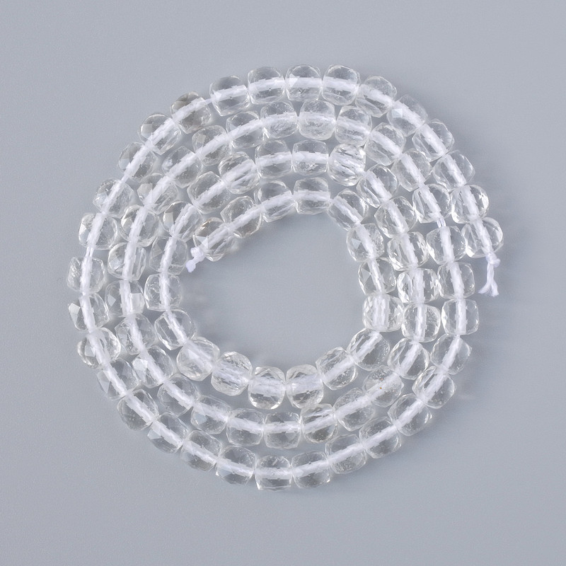 Намистини от горски кристал, натурален камък, грановани кубчета, диаметър 4,5 мм, дължина 39 см на конец