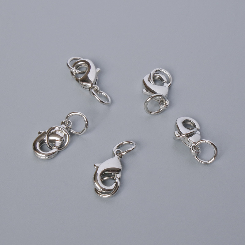 Фурнитура — закопчалка карабин, диаметър 12×6 мм, сребрист цвят на метала, 1 бр.