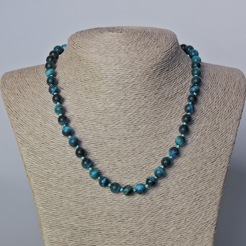 Колие лазурно котешко око от естествен камък, гладка мъниста, диаметър 8 мм, дължина 45–48 см