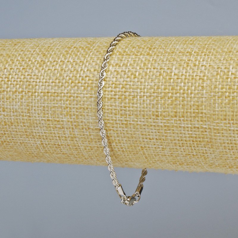 Гривна Xuping с родиево покритие, дебелина около 2,5 мм, дължина 19 см