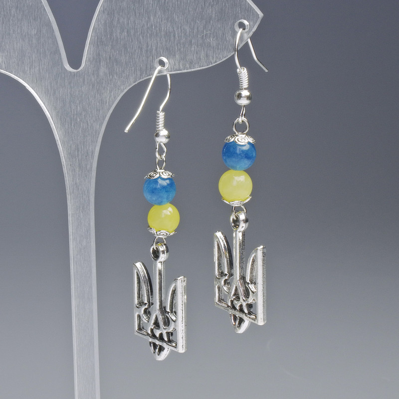 Обички «герб», диаметър на декоративния елемент около 15 мм±, със мъниста цитрин и аквамарин, диаметър на мънистата около 6,5 мм±, дължина 60 мм±, сребрист цвят на метал