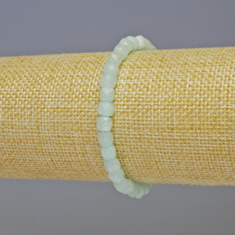 Браслет ангелит гранен кубик, диаметър 5×5 мм, дължина 18 см, еластичен