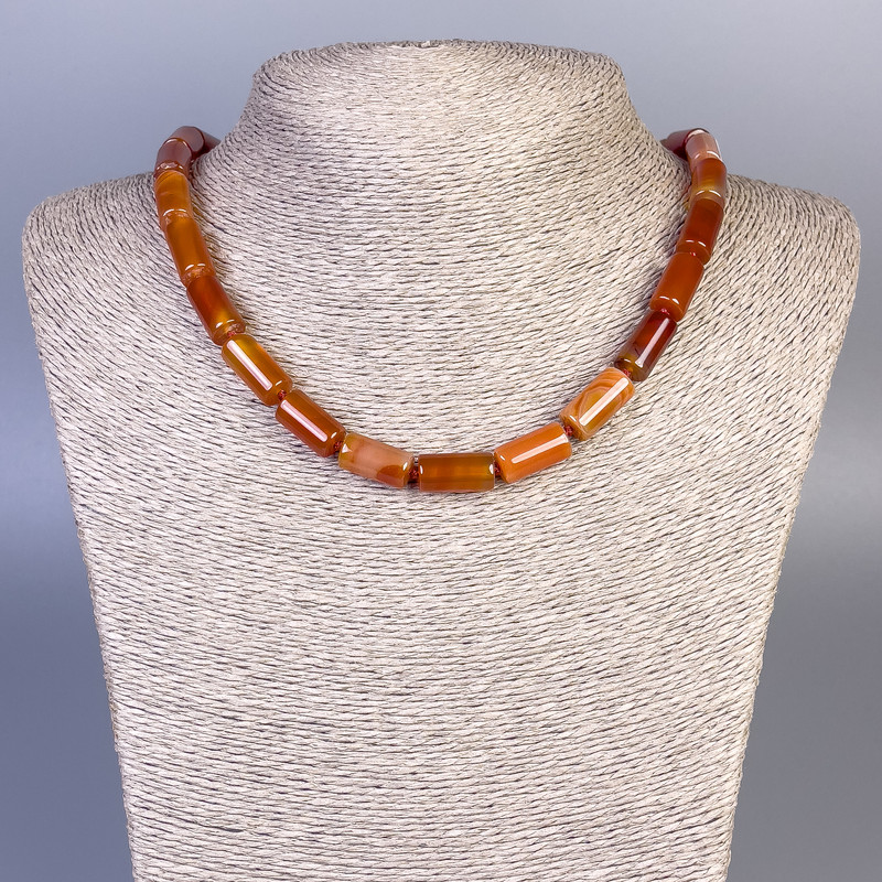 Огърлица от ахат с цилиндрична форма, диаметър 16×8 мм, дължина 45 см ± със закопчалка