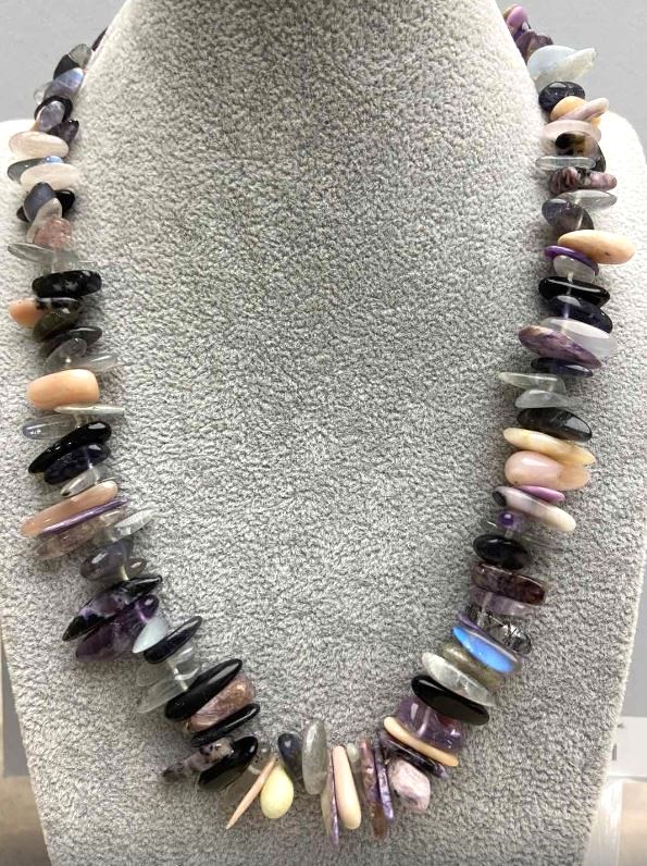 Намисто Асортимент късче игла, диаметър 12–18×2–4 мм, дължина около 48 см ± със сребърна закопчалка