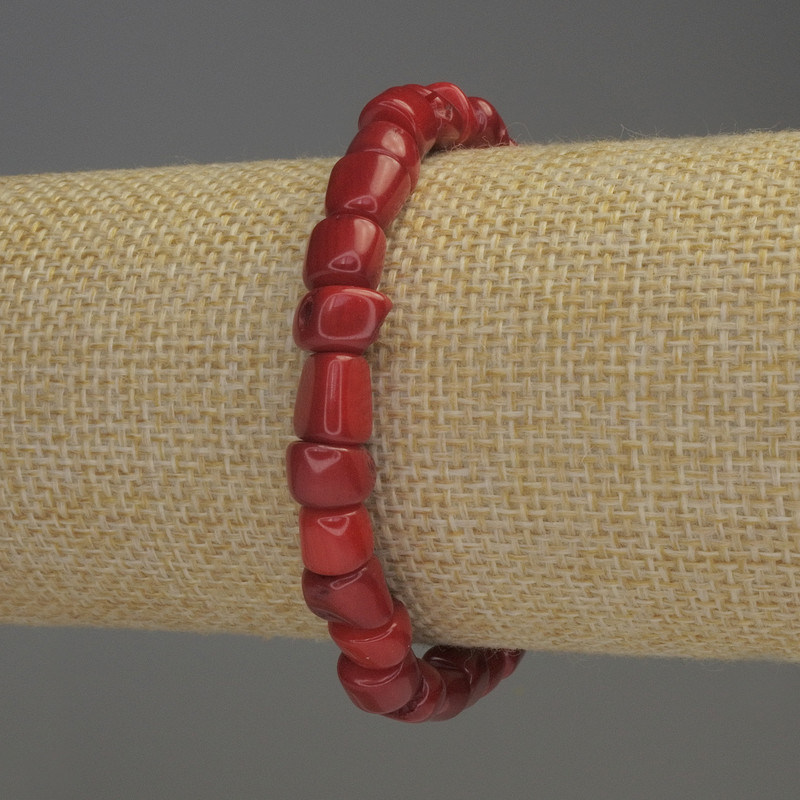 Гривна от корал рубка, диаметър 5–8×8 мм, дължина 18 см, еластична лента