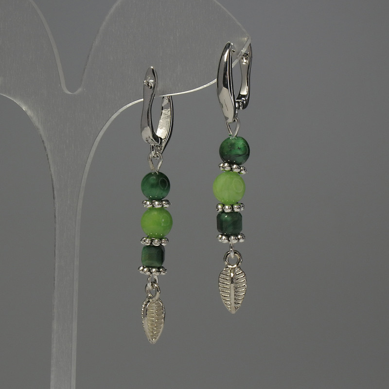 Обеци от оникс топче, диаметър около 6 мм ±; грановани кубчета котешко око 4 мм ±; топче 6 мм ±; дължина около 54 мм ±