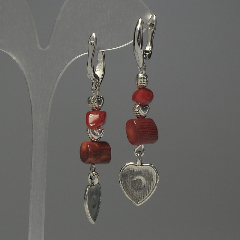 Обици с корал и метални вложки, дължина 57 мм +