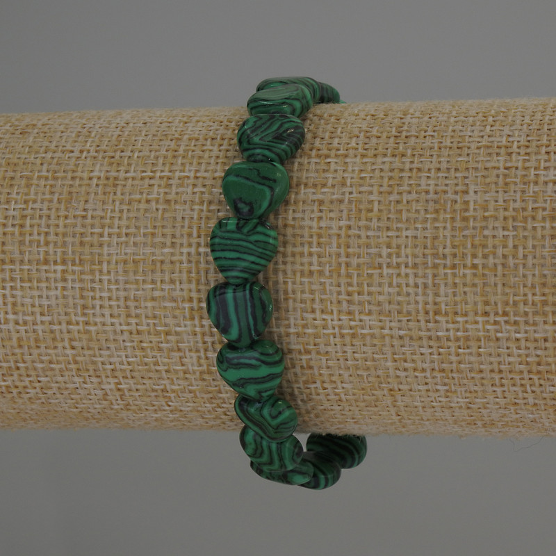 Браслет от малахит във форма на сърца, диаметър 10×10 мм, дължина 18 см, еластичен