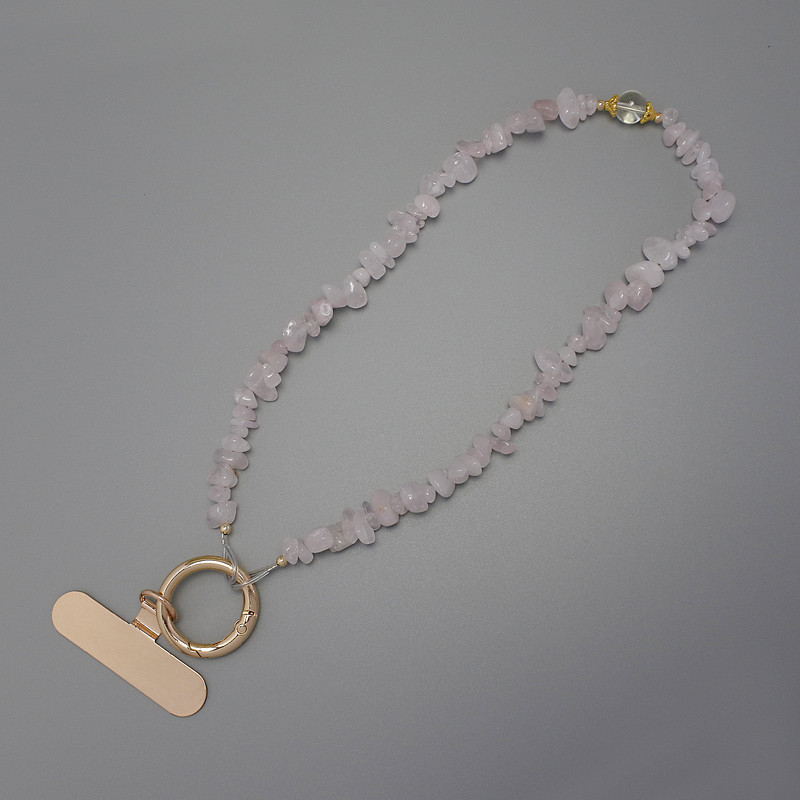 Ключодържател-ланец за телефон от розов кварц, късчета 4-9×2-5 мм+- пръстен диаметър около 24 мм+- дължина около 24 см+-