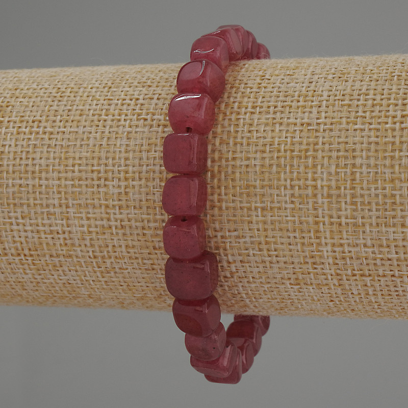 Гривна турмалин кубични мъниста, диаметър 7x7 мм, дължина 18 см, стреч