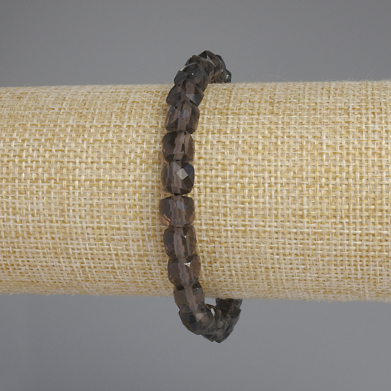 Браслет от раухтопаз грановани кубчета, размер 7×7 мм, дължина 18 см