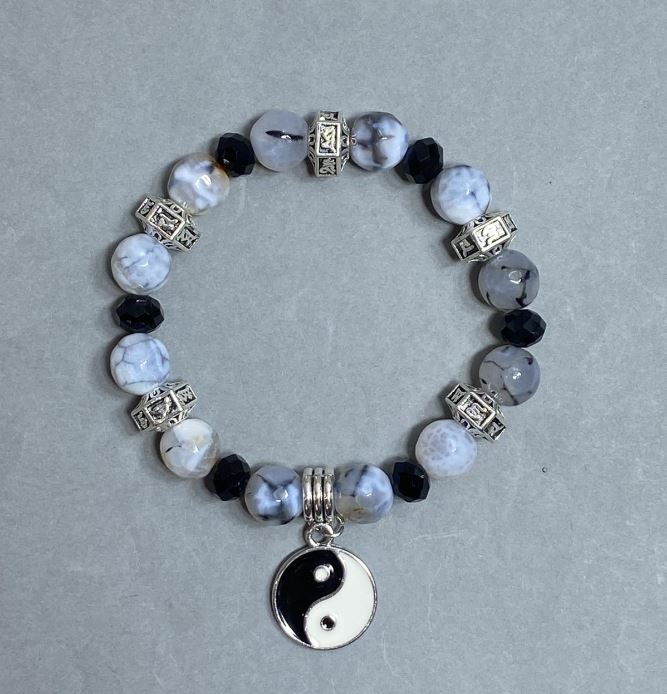 Гривна Агат Драконови вени, мъниста диаметър около 10 мм, чешки кристал рондели 8×6 мм, дължина около 18 см, еластична