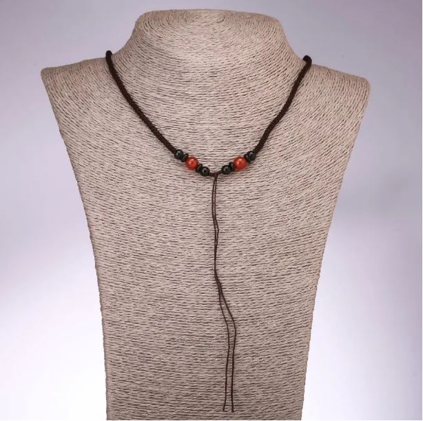 Шнур за бижутерия с мънина от карнеол, дължина 65 см