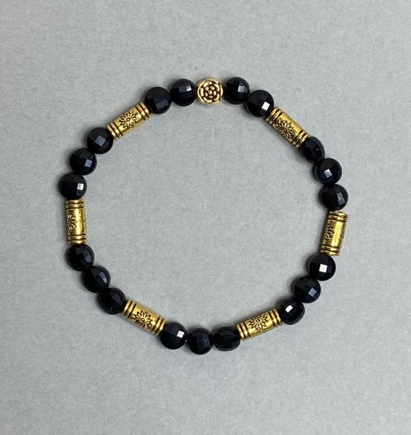 Браслет от турмалин с фасетирани монети 6 мм + метални вложки, дължина 18 см, еластична основа